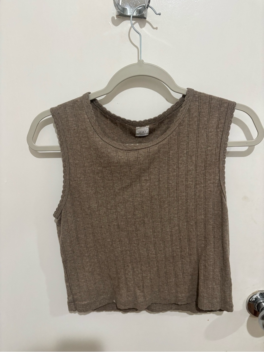 LESET Ribbed Crop Tank Top - Taupe